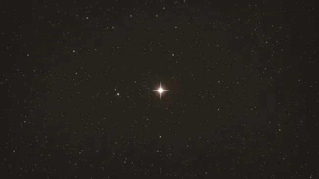 科學家首次收集到北極星表面的高解析度影像
~ 從法國觀察到的北極星 ...