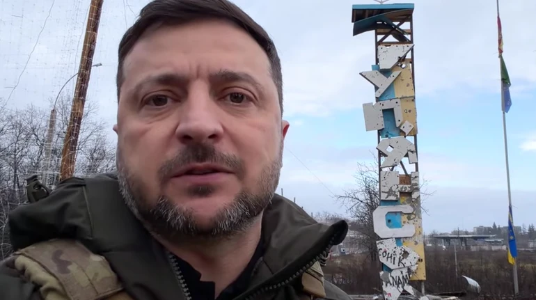 2025-12-12
澤連斯基發布庫皮揚斯克影片：俄羅斯軍隊在當地被烏克蘭武裝部隊成功反攻包圍。...