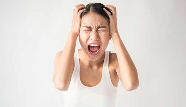 情緒炸掉那一刻，現實是假的

你現在的焦慮，不是真的

不是你太廢，是腦袋出包

崩潰， ...