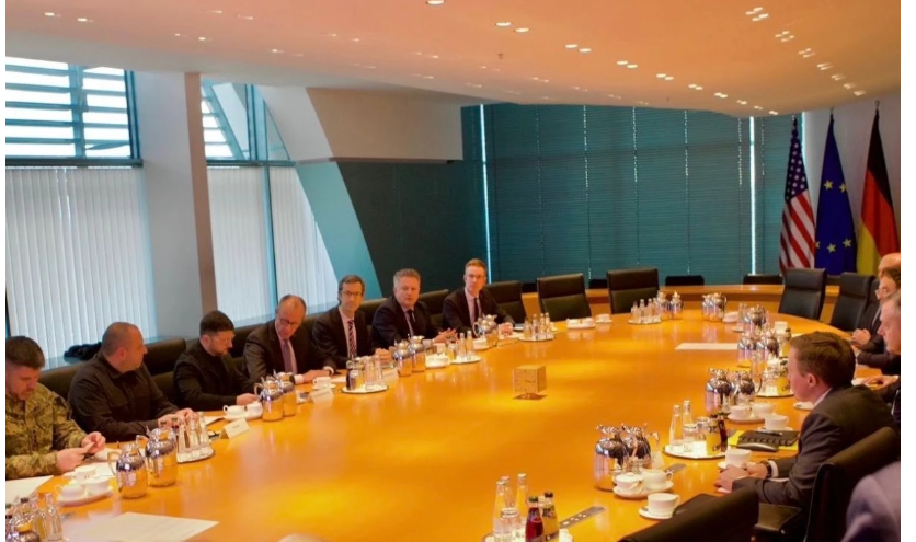 2025-12-15
維特科夫在柏林與澤連斯基會談後宣布取得了「重大進展」...