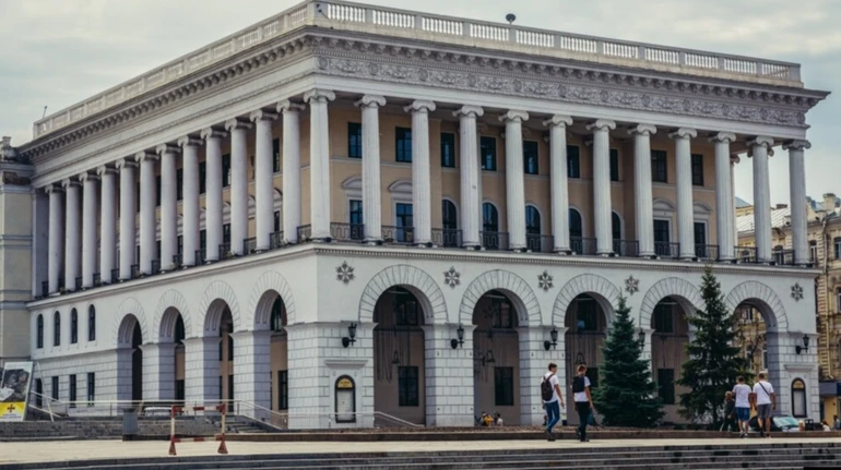 2025-12-31
烏克蘭文化部決定從烏克蘭國家音樂學院的名稱中刪除俄羅斯作曲家彼得·柴可夫斯基...